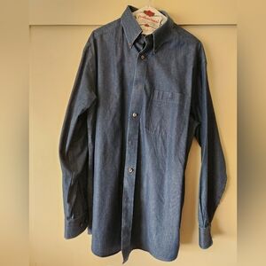 Orvis Denim Blue Casual Shirt Size: Medium